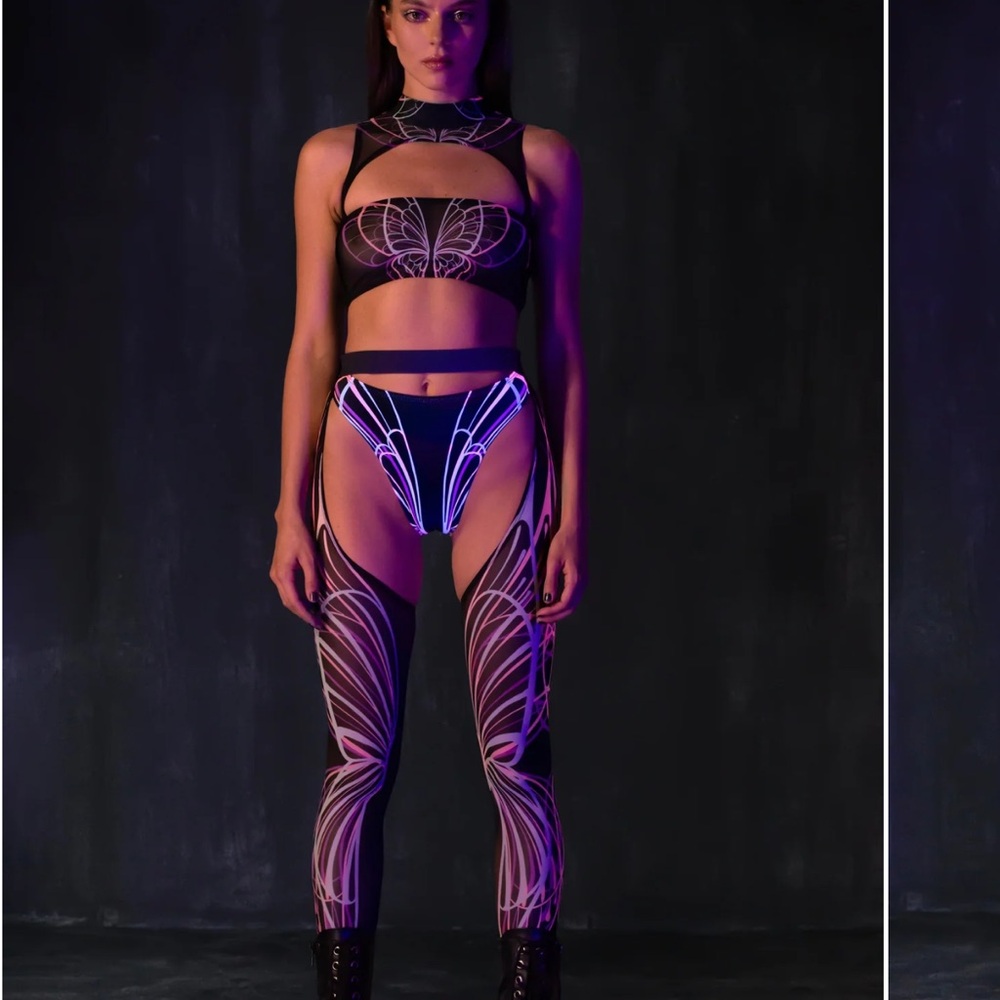 Badinka Cosmic Cocoon Mesh Chap Set.
